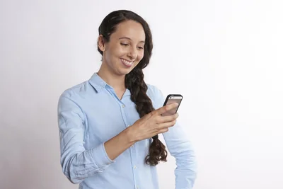 sms personnalisé : comment booster l’engagement client en 2025 ?