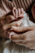 Mère isolée et caf : quel montant pouvez-vous toucher en 2025 ?