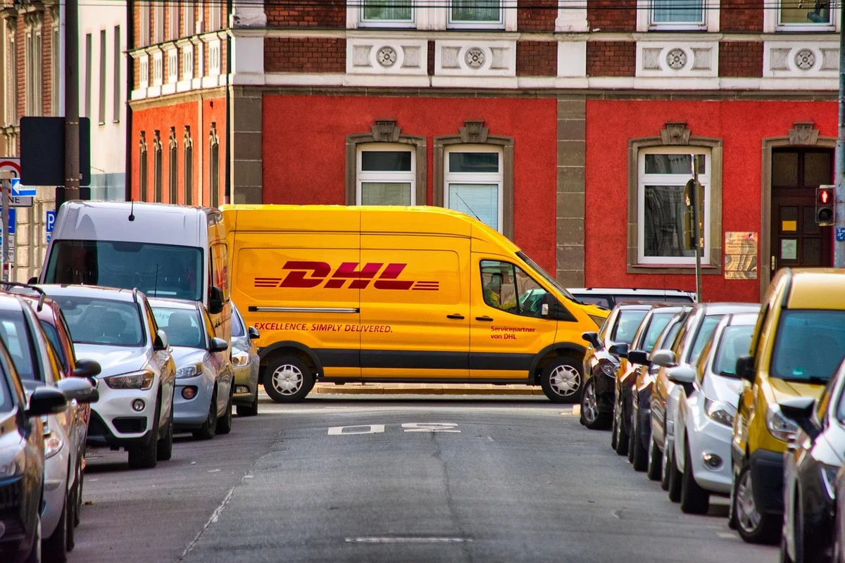 Quels sont les bénéfices des services alternatifs de suivi de colis ?