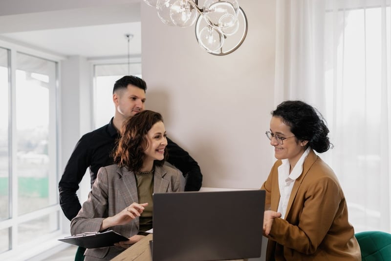 Web marketing : 7 stratégies qui transforment vos visiteurs en clients